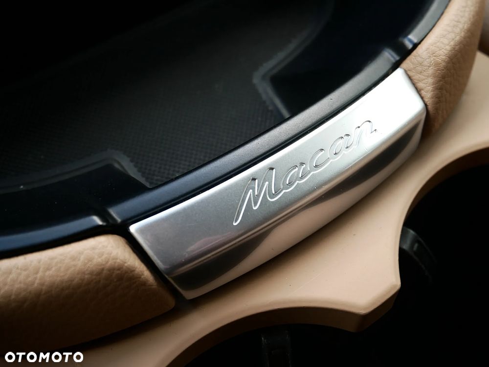 Porsche Macan Standard - 17