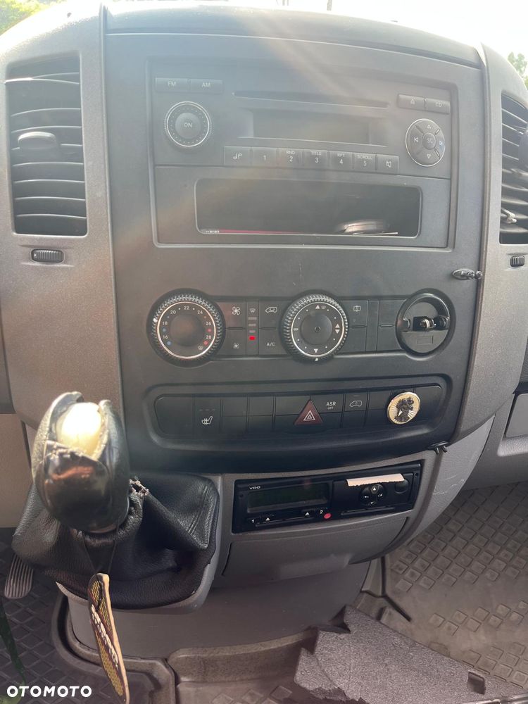 Mercedes-Benz Sprinter - 12