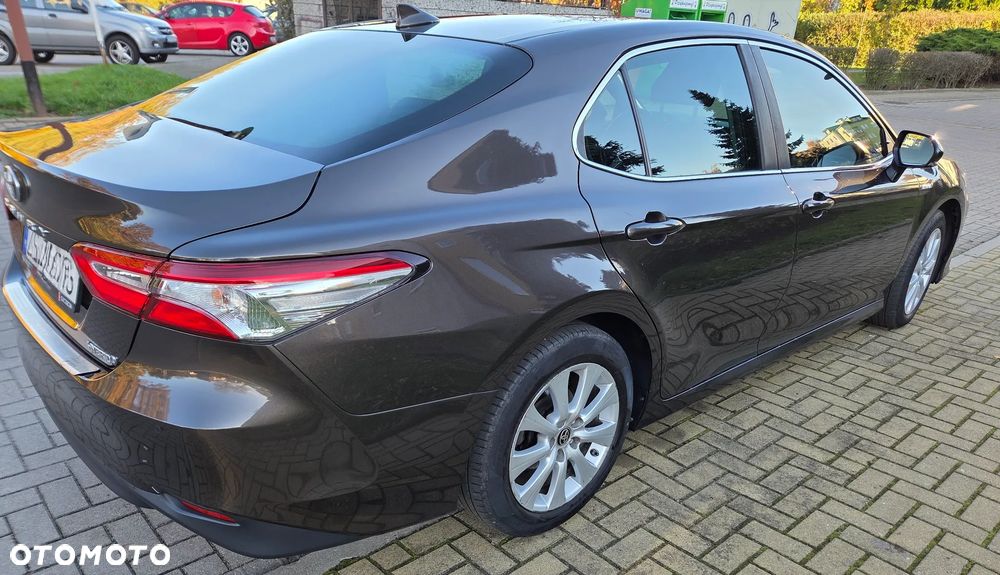 Toyota Camry 2020 photo 2