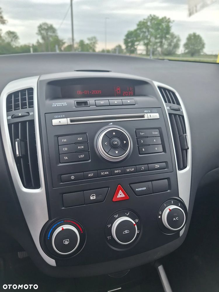 Kia Ceed 1.4 CVVT Spirit - 14