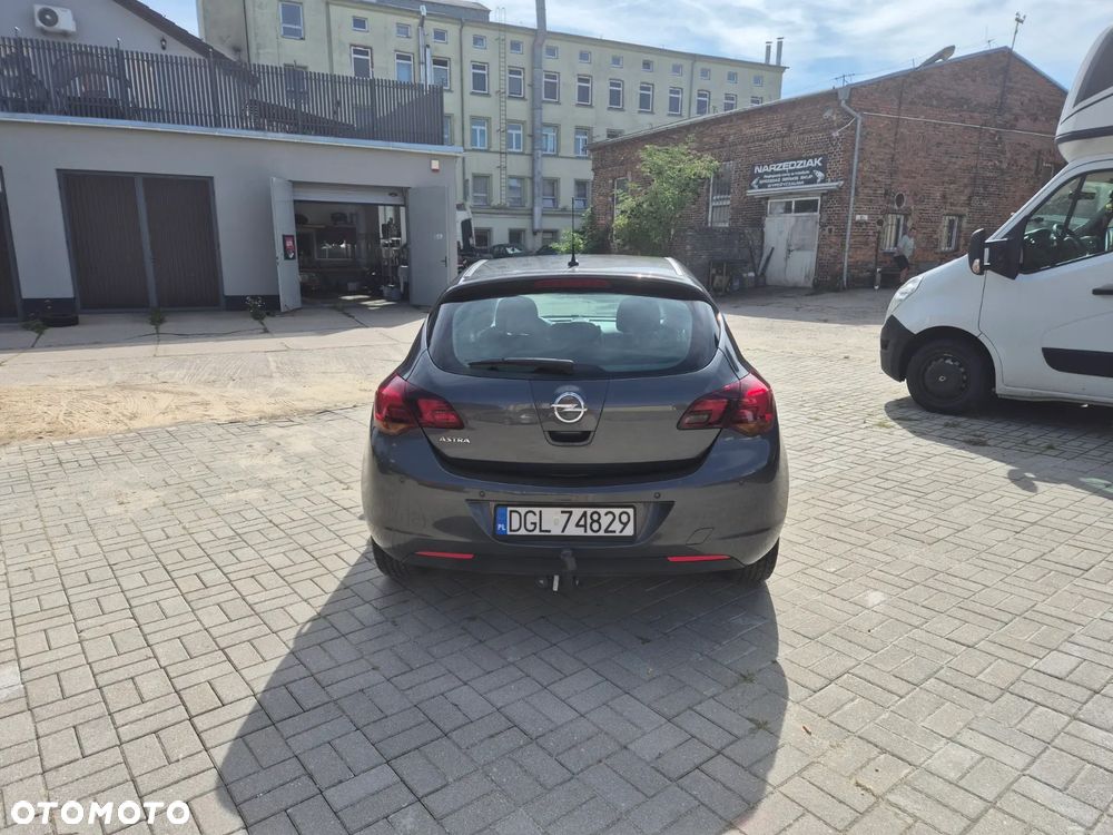 Opel Astra 1.6 - 8