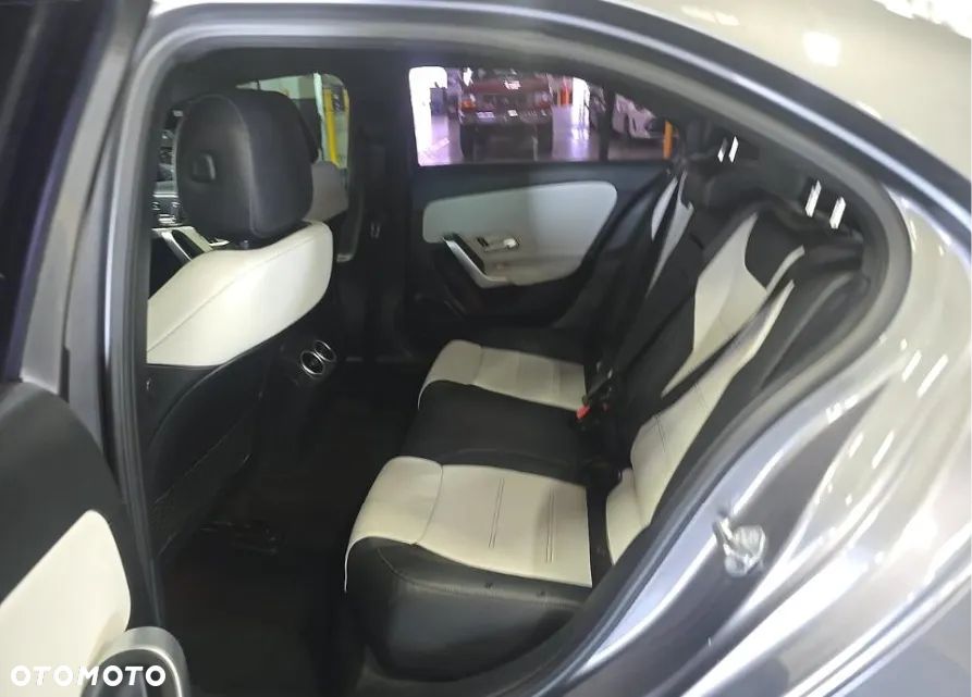 Mercedes-Benz Klasa A 220 4Matic 7G-DCT AMG Line - 9