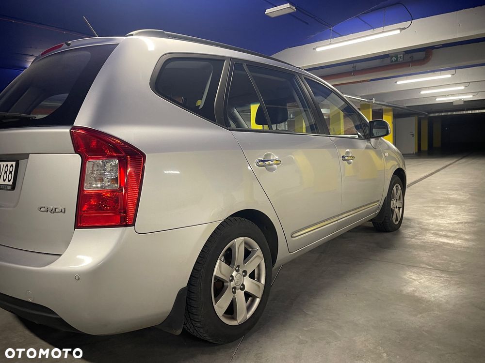 Kia Carens 2.0 CRDi Tour - 14