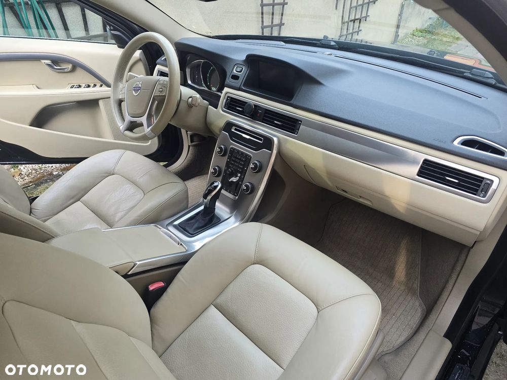 Volvo V70 D2 Summum - 8