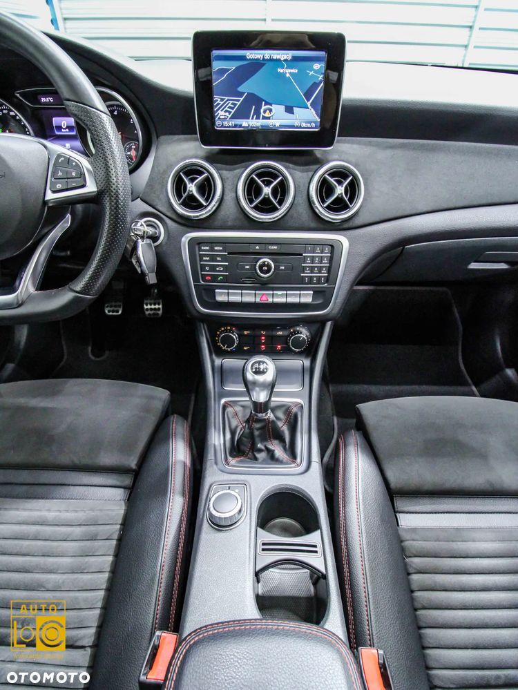 Mercedes-Benz CLA 200 (CDI) d AMG Line - 16
