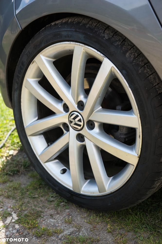Volkswagen Golf - 14