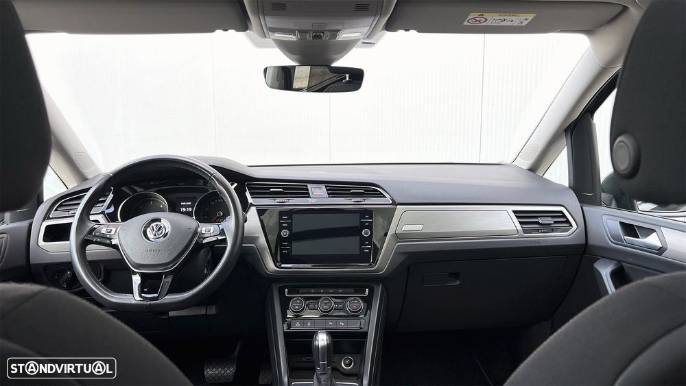 VW Touran 1.6 TDI Confortline DSG - 12
