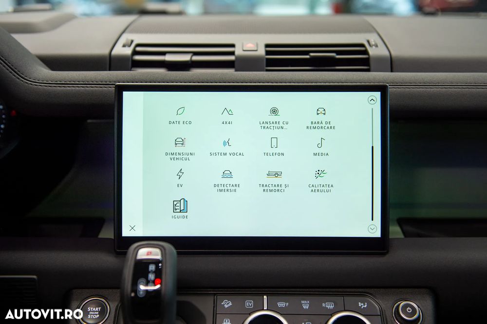 Land Rover Defender 110 2.0 P404 PHEV - 30