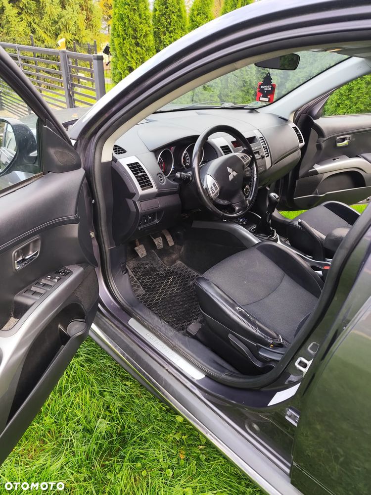 Mitsubishi Outlander 2.0 2WD Invite - 16