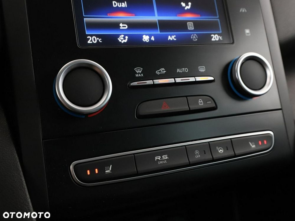 Renault Megane ENERGY TCe 205 EDC GT - 29