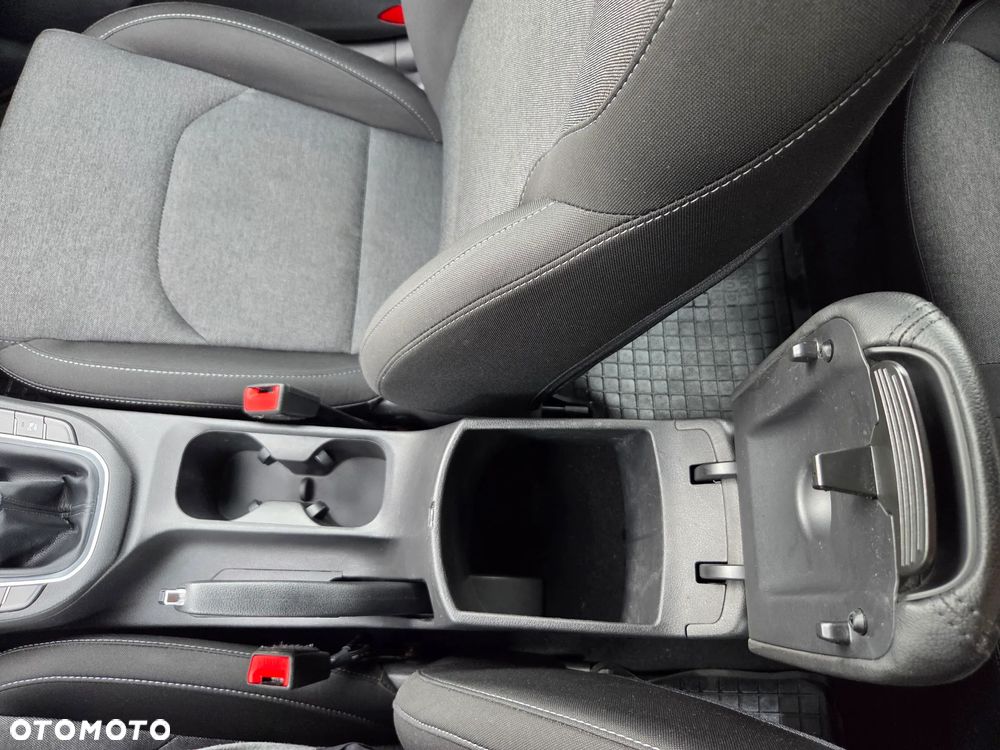 Hyundai i30 1.5 DPI Comfort - 6