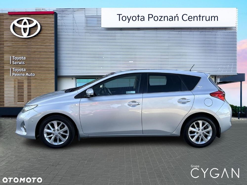 Toyota Auris 1.6 Premium Comfort - 2