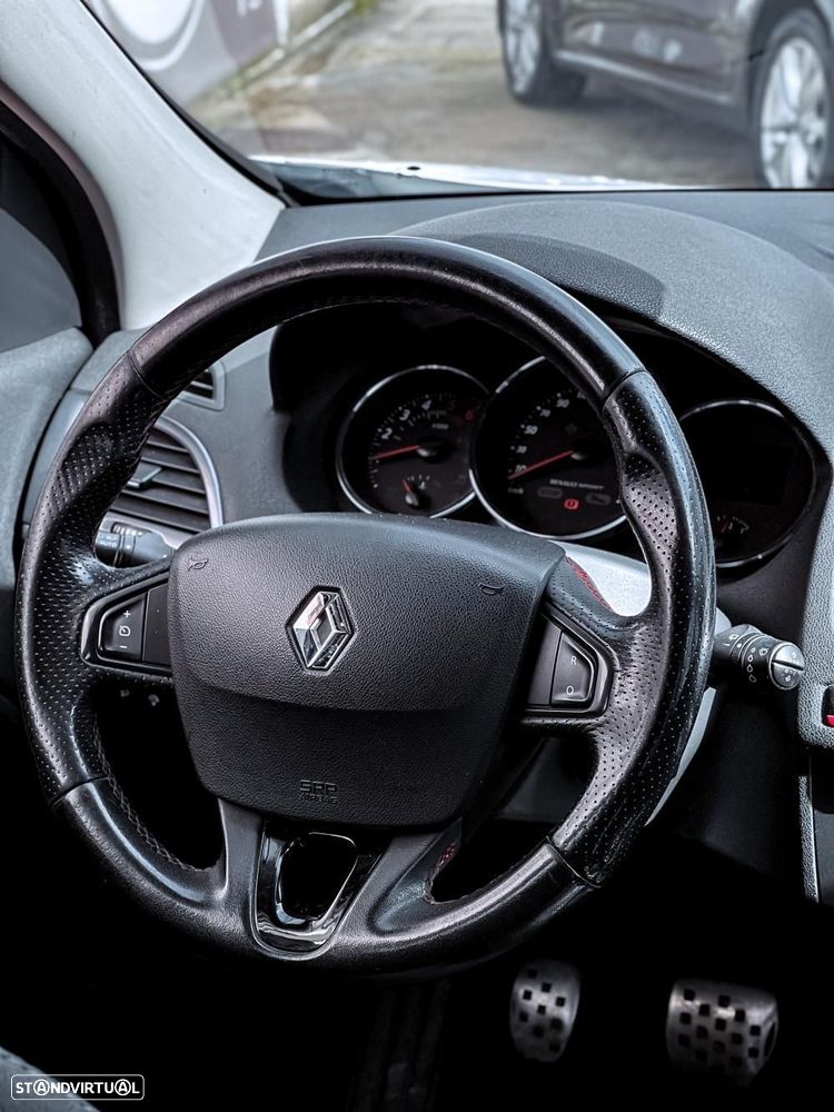 Renault Mégane Sport Tourer - 6