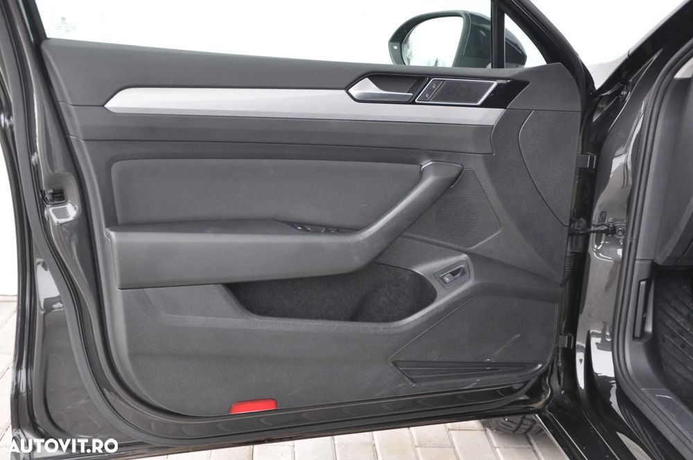 Volkswagen Passat 2.0 TDI DSG Comfortline - 9