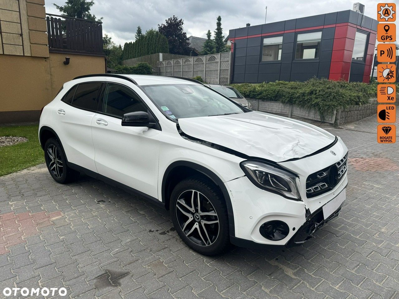 Mercedes-Benz GLA 200 7G-DCT - 1