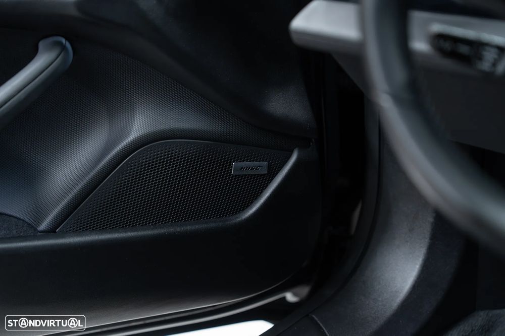 Porsche Taycan Bateria Performance Plus - 26