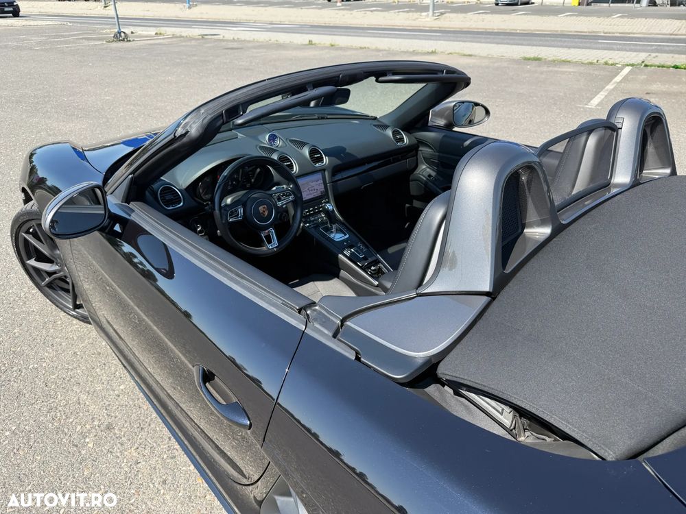 Porsche Boxster T PDK - 12