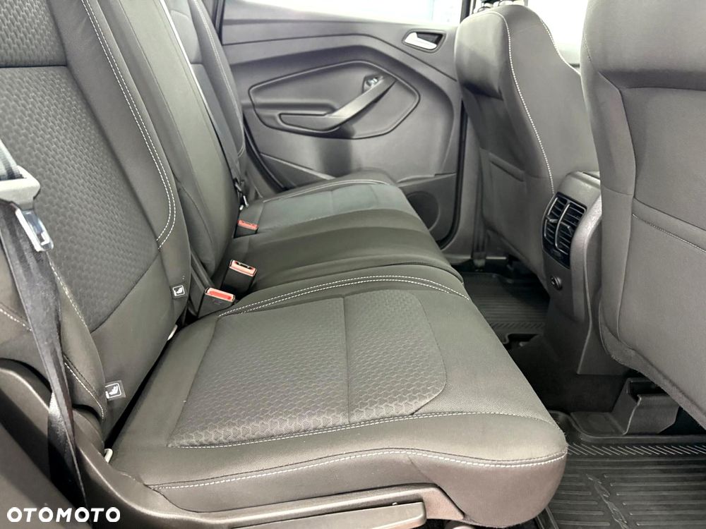 Ford Kuga 1.5 EcoBoost 2x4 Titanium - 29