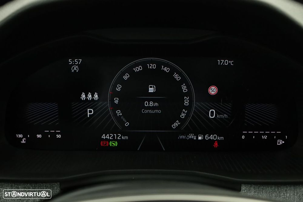 Skoda Kamiq 1.0 TSI DSG — fotografia 15