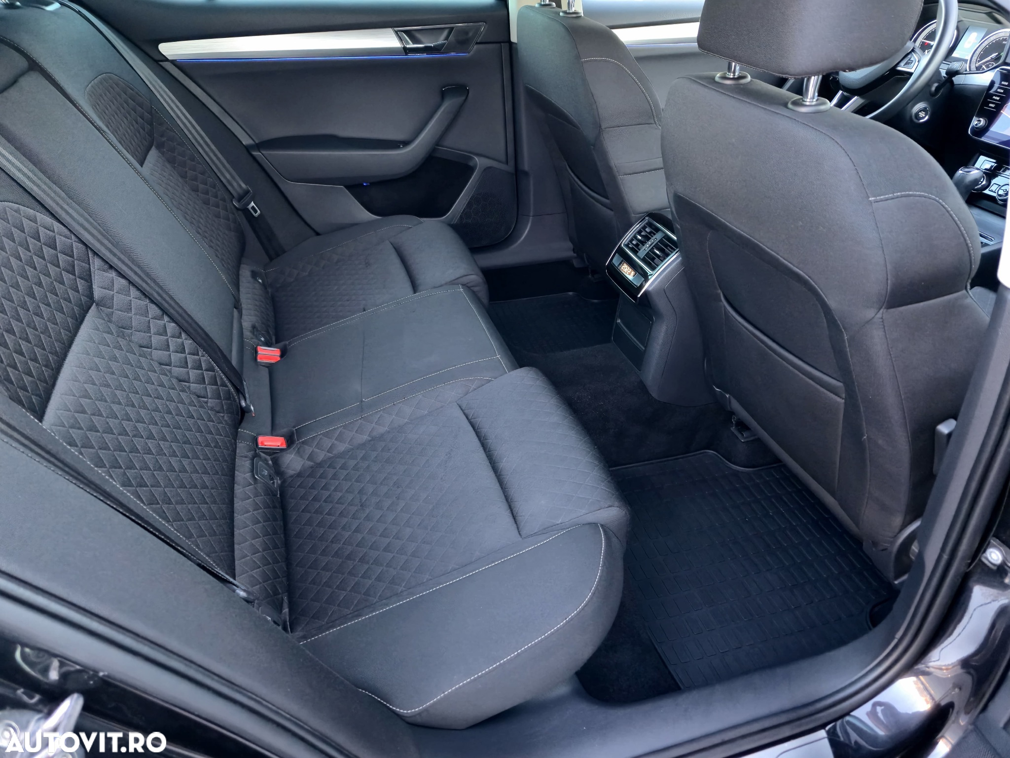 Skoda Superb 1.6 TDI DSG Style - 14