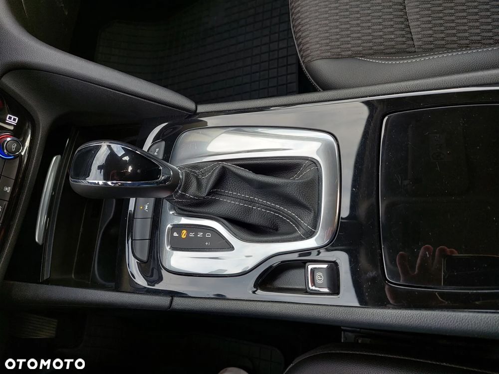 Opel Insignia 1.5 T Enjoy S&S - 17