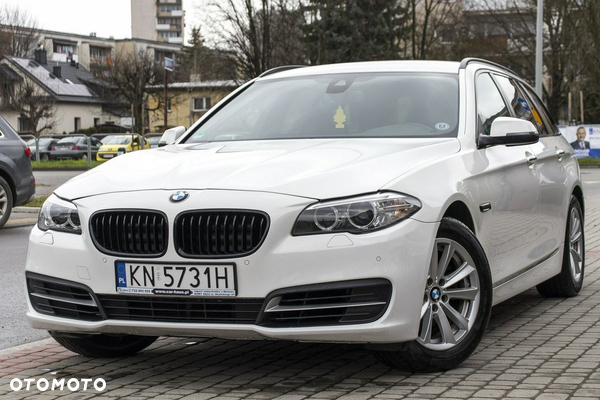 BMW Seria 5 520d Sport Line