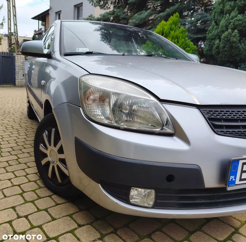 Kia Rio - 3