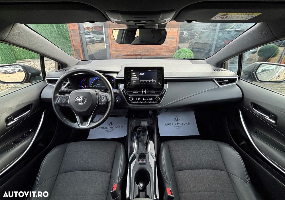 Toyota Corolla 1.8 Hybrid Touring Sports Business Edition - 3