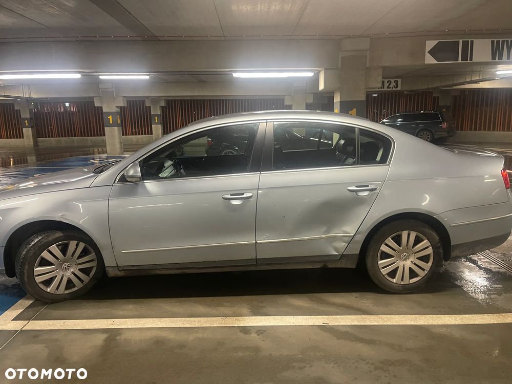 Volkswagen Passat 2.0 FSI Comfortline - 5