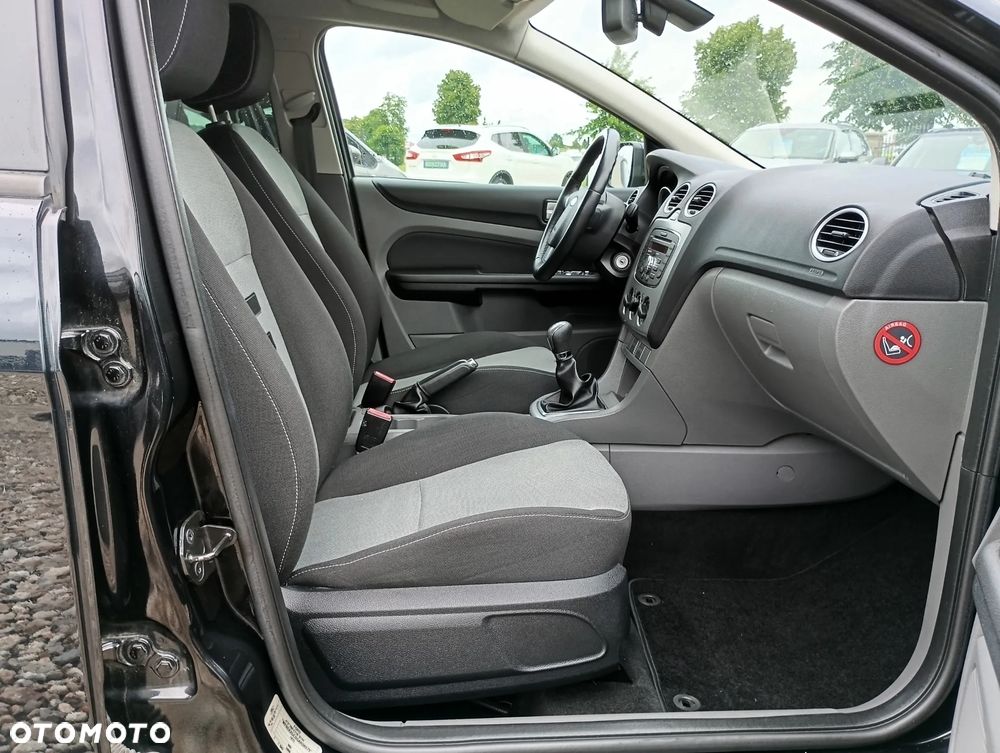 Ford Focus 1.6 TDCi Titanium ECOnetic - 30