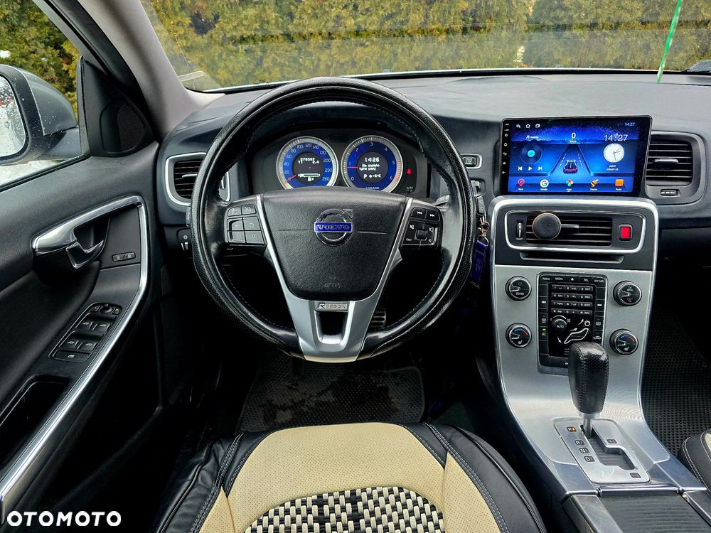 Volvo V60 D4 Geartronic RDesign - 21