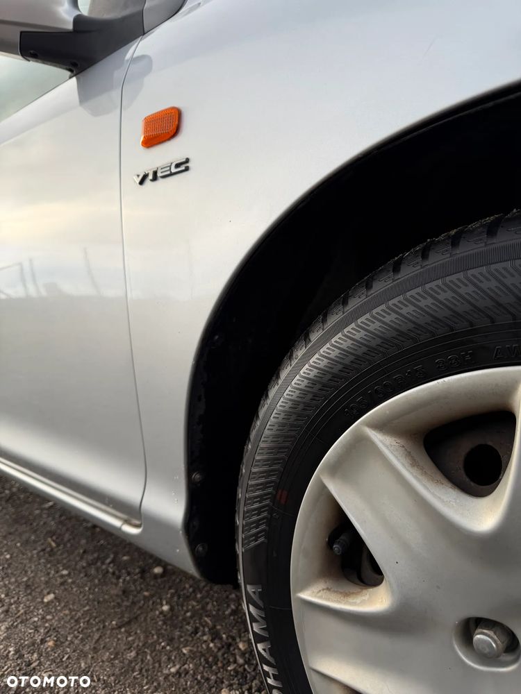 Honda Civic 1.6i LS - 23