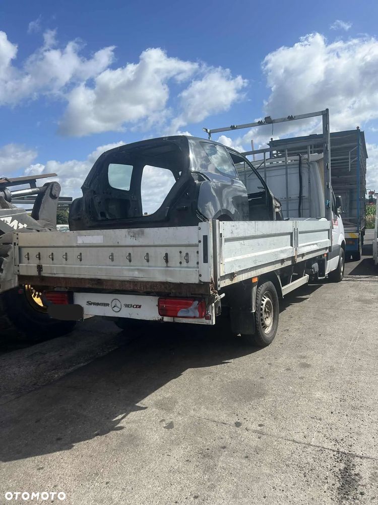 Mercedes-Benz Sprinter - 5