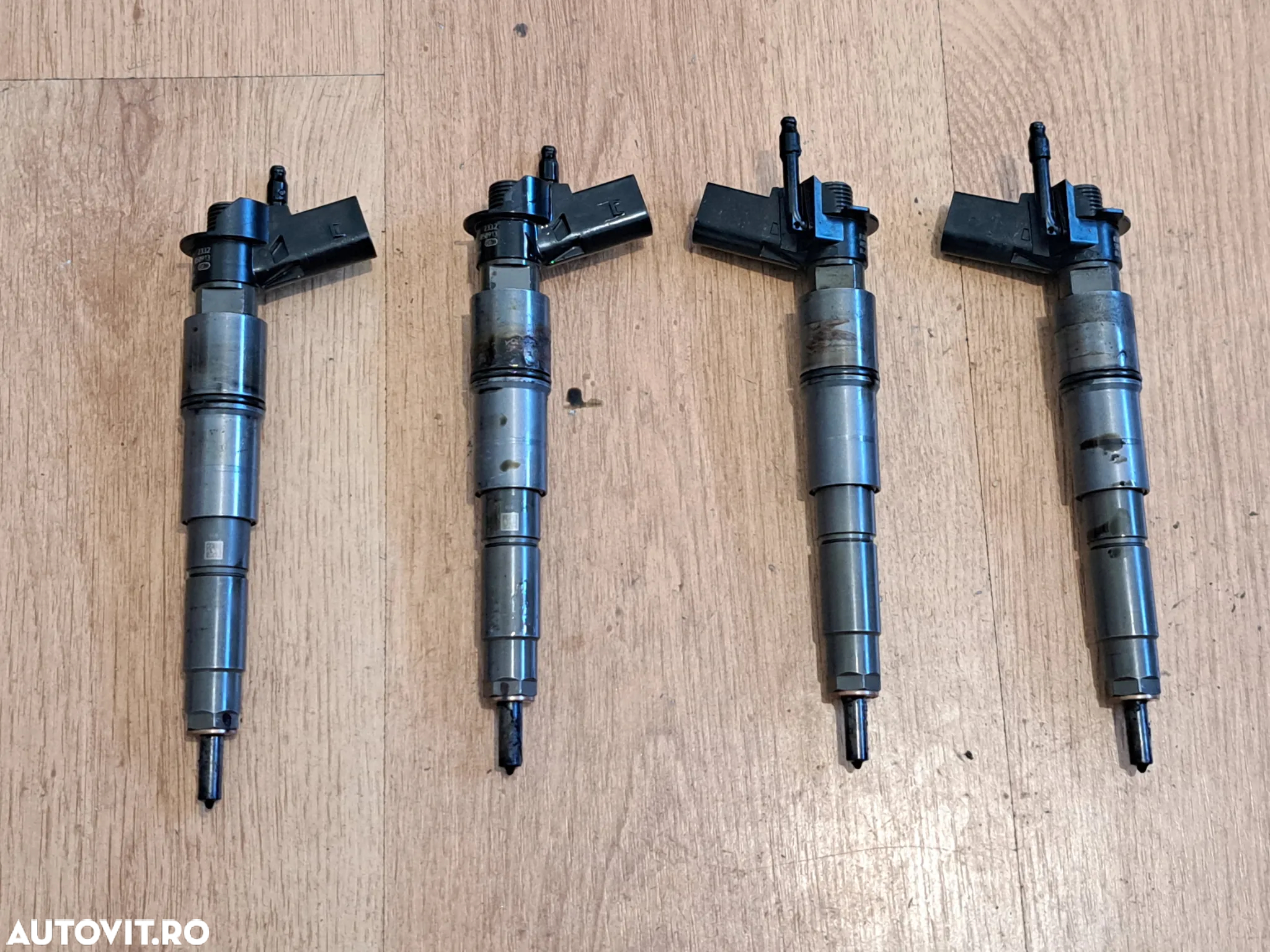 Injector injectoare Rampa injectoarea originale Bmw Seria 7 E65 745d - 2
