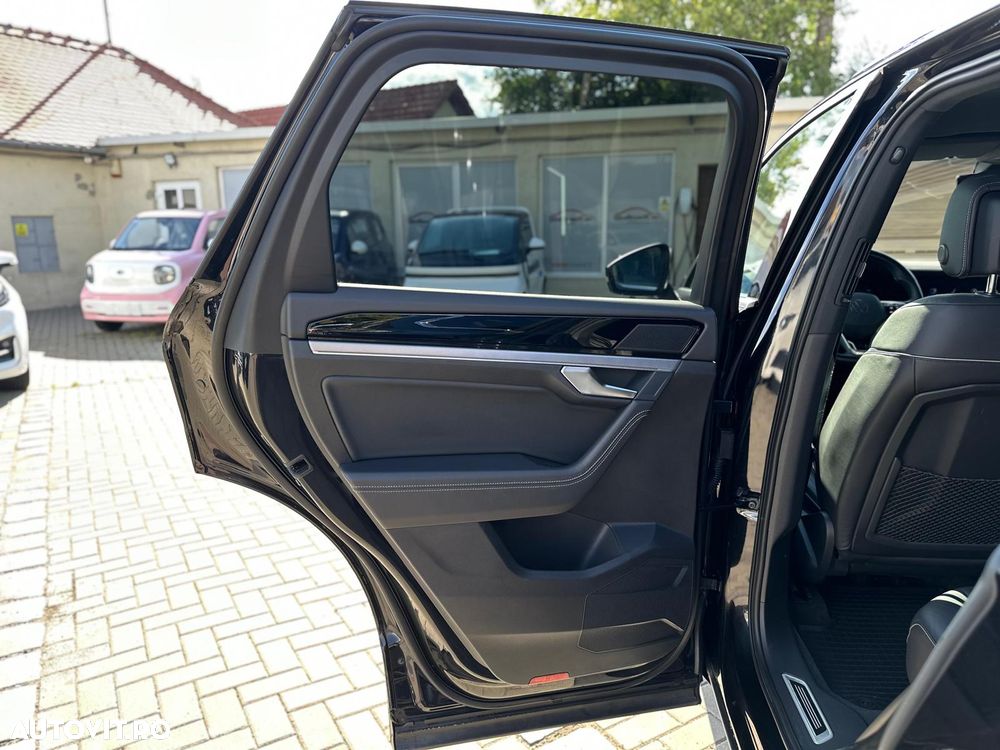 Volkswagen Touareg V6 TSI R-Style - 28