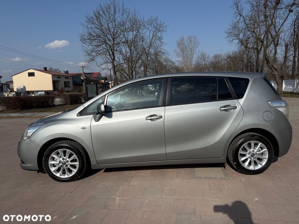 Toyota Verso 2.0 D-4D Travel - 25