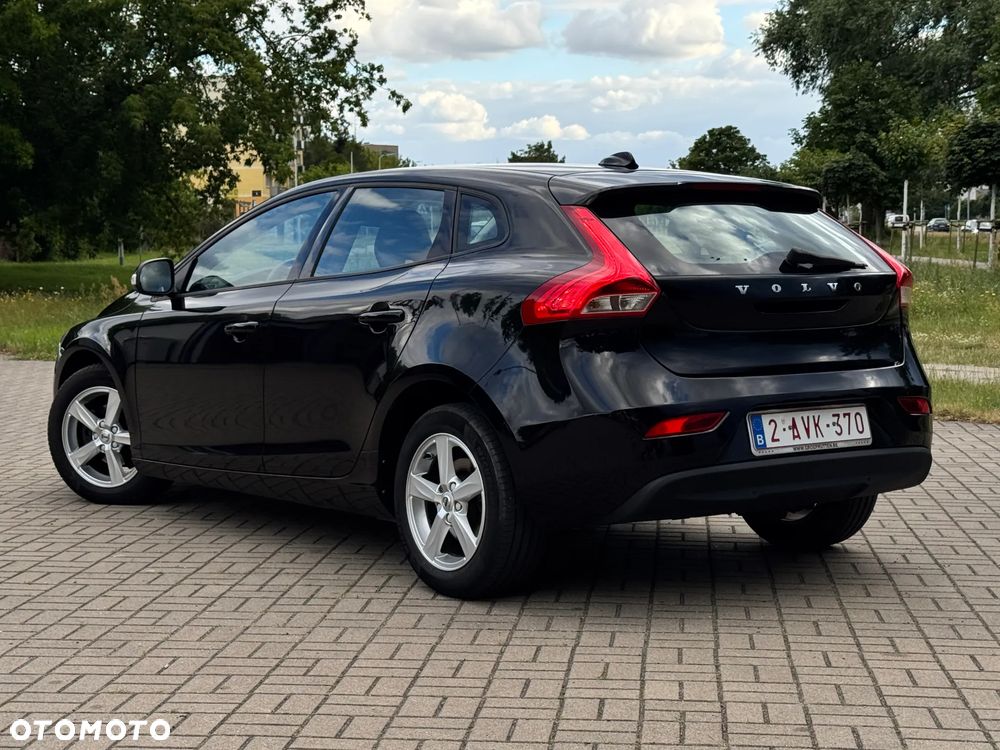 Volvo V40 D2 Momentum - 3