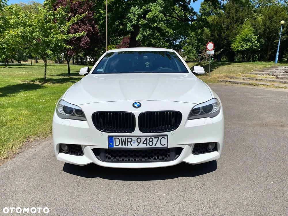 BMW Seria 5 528i xDrive - 1