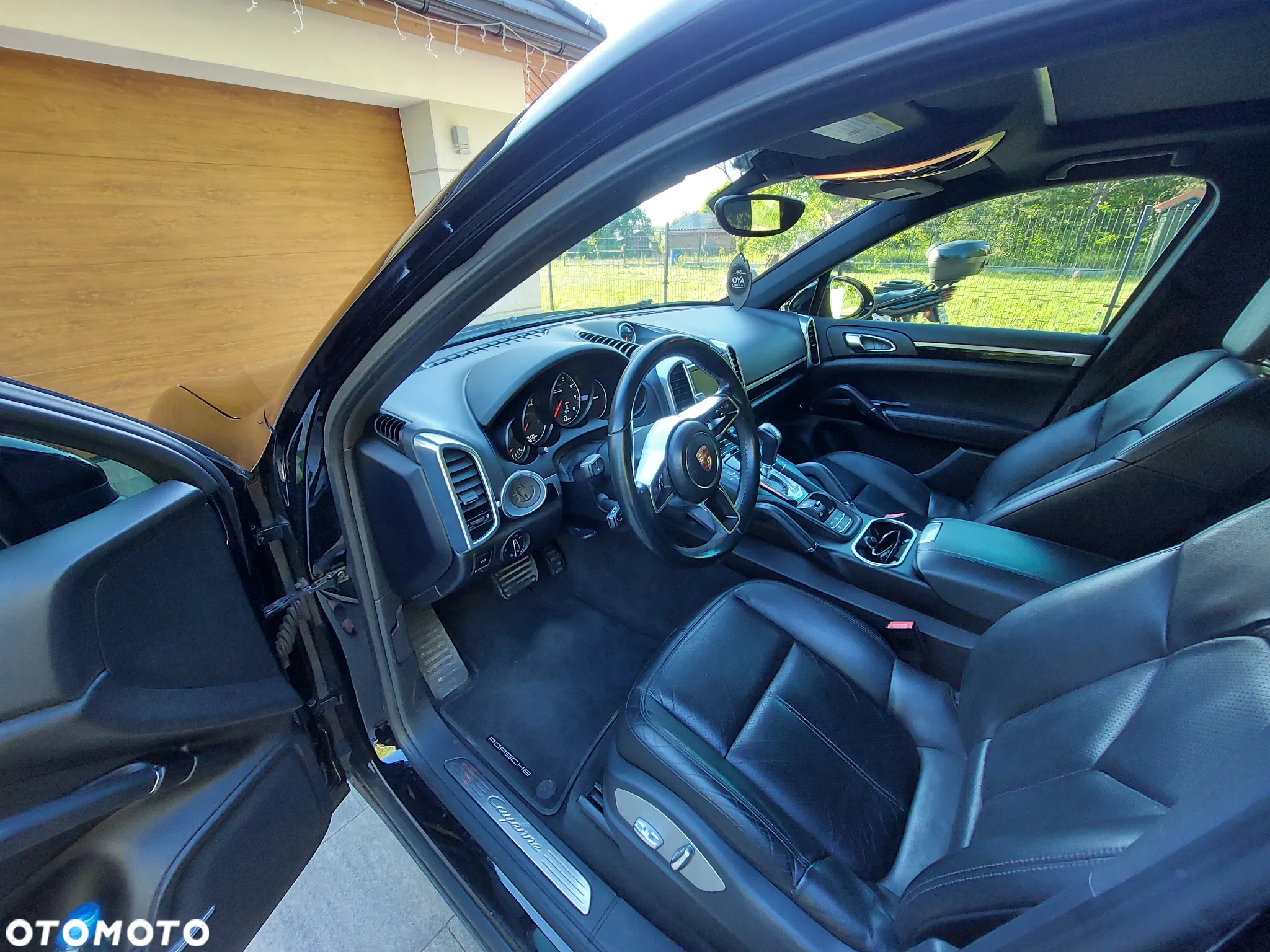 Porsche Cayenne - 22