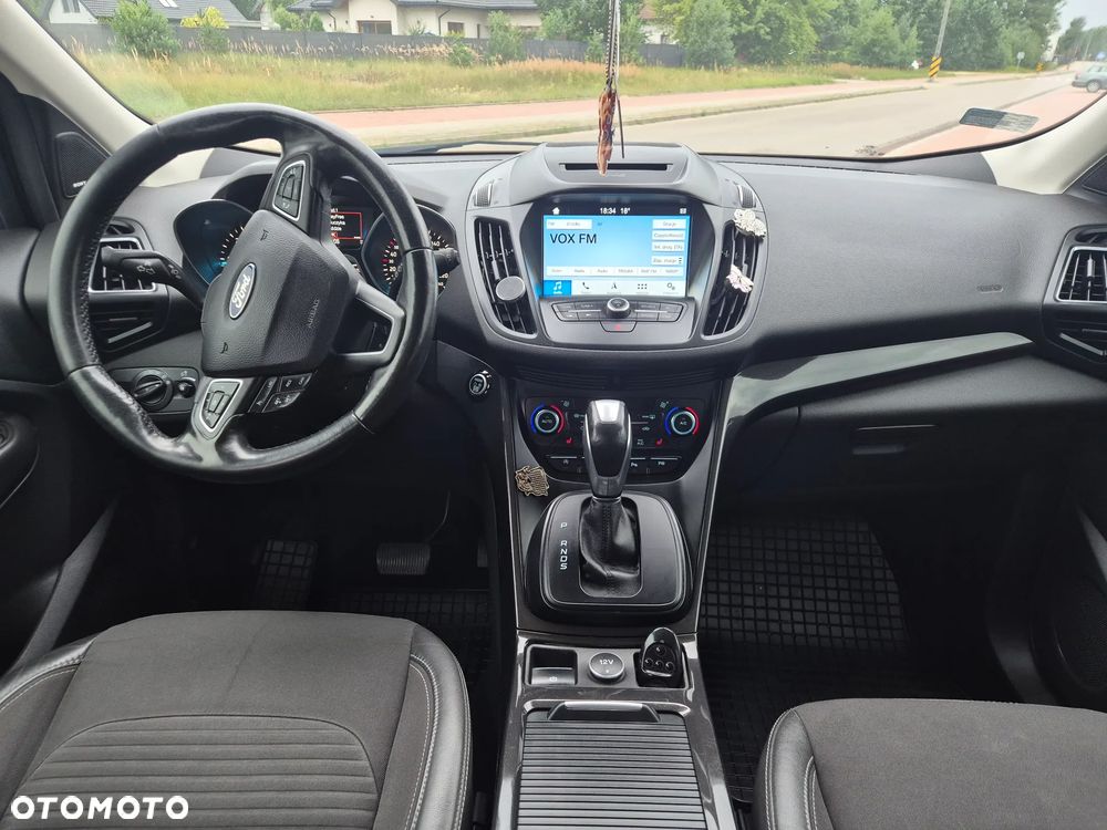 Ford Kuga - 12