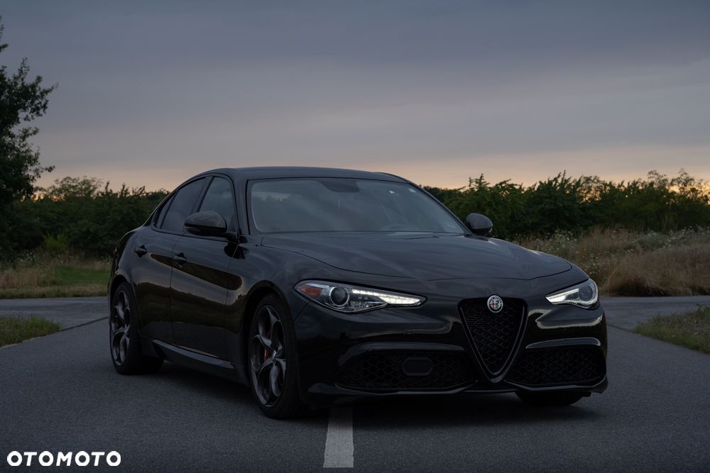 Alfa Romeo Giulia 2.0 Turbo 16V AT8 Veloce Ti - 1