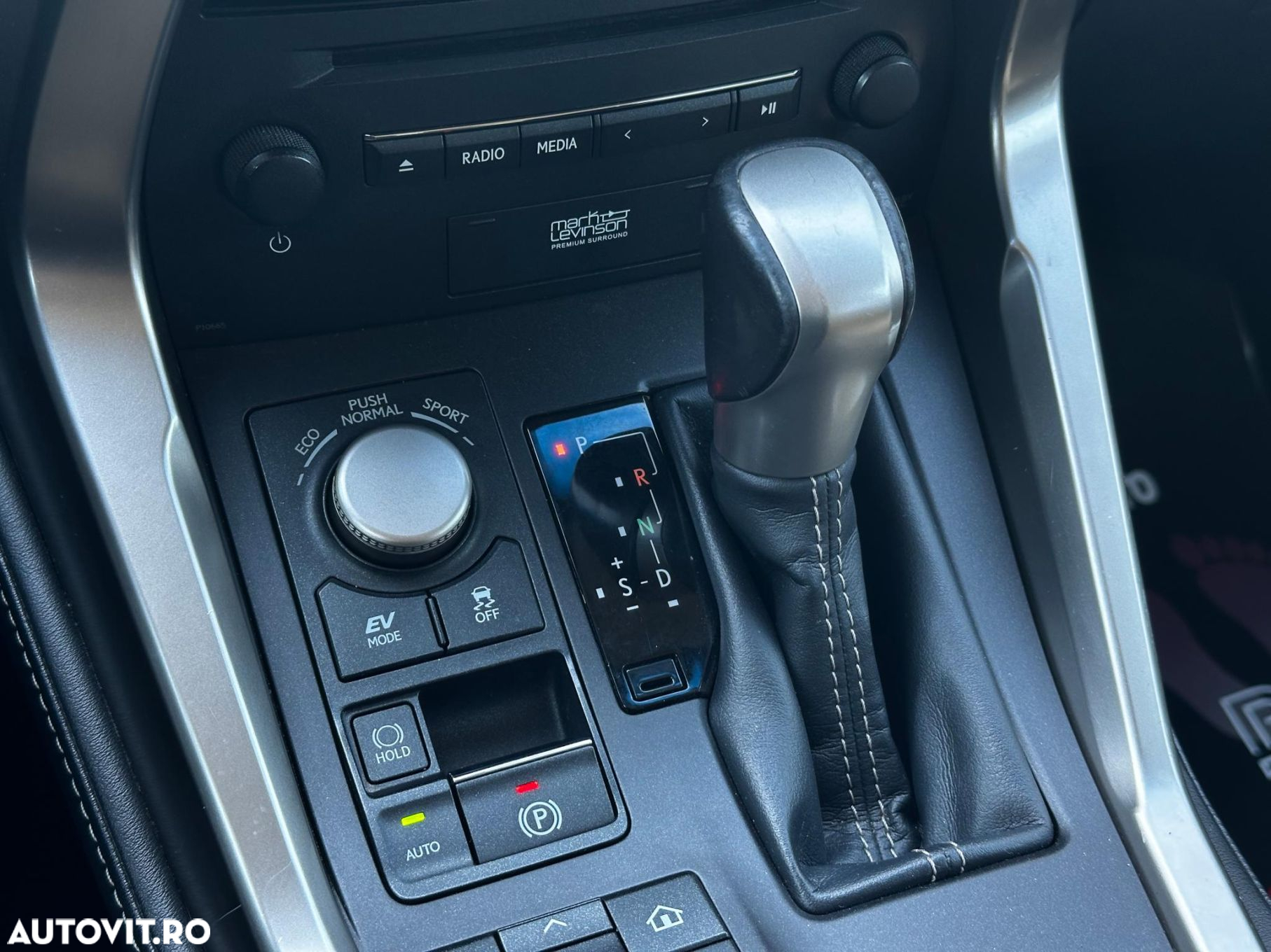 Lexus Seria NX - 17