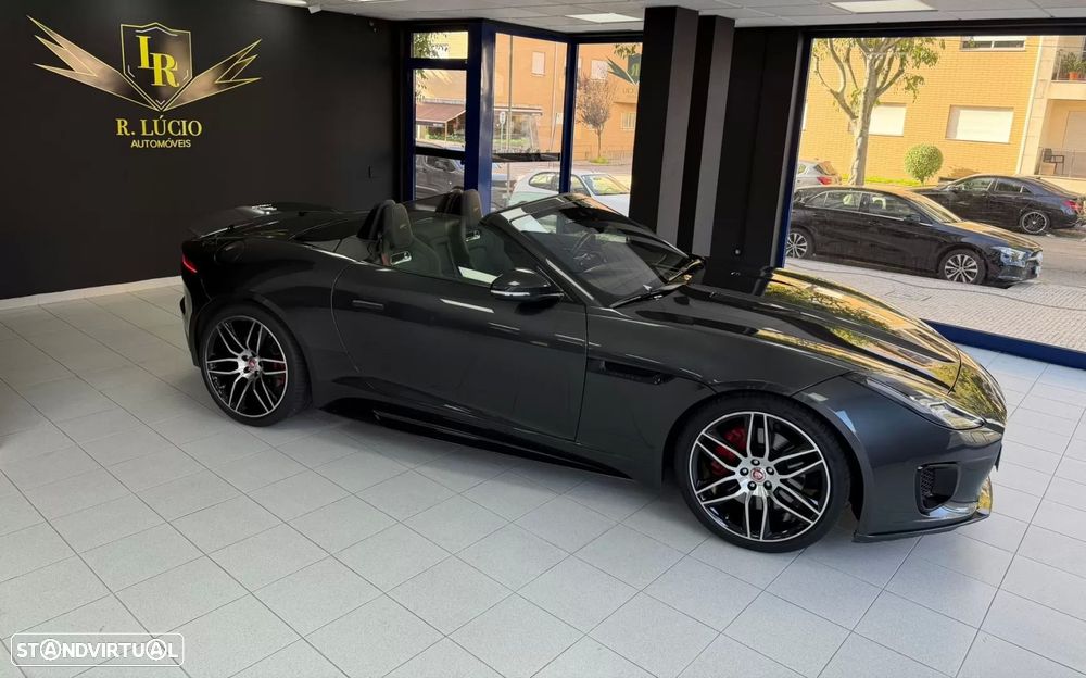 Jaguar F-Type 2.0 i4 Chequered Flag - 29