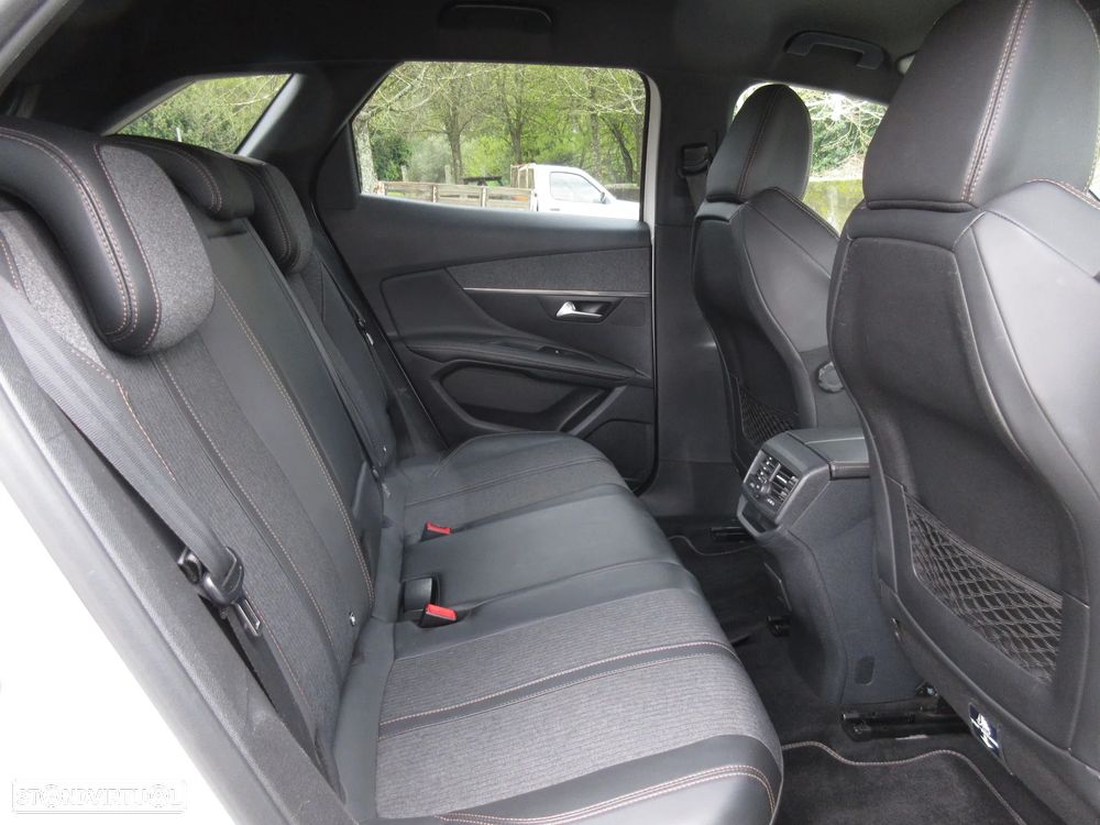 Peugeot 3008 1.6 BlueHDi GT Line EAT6 - 32