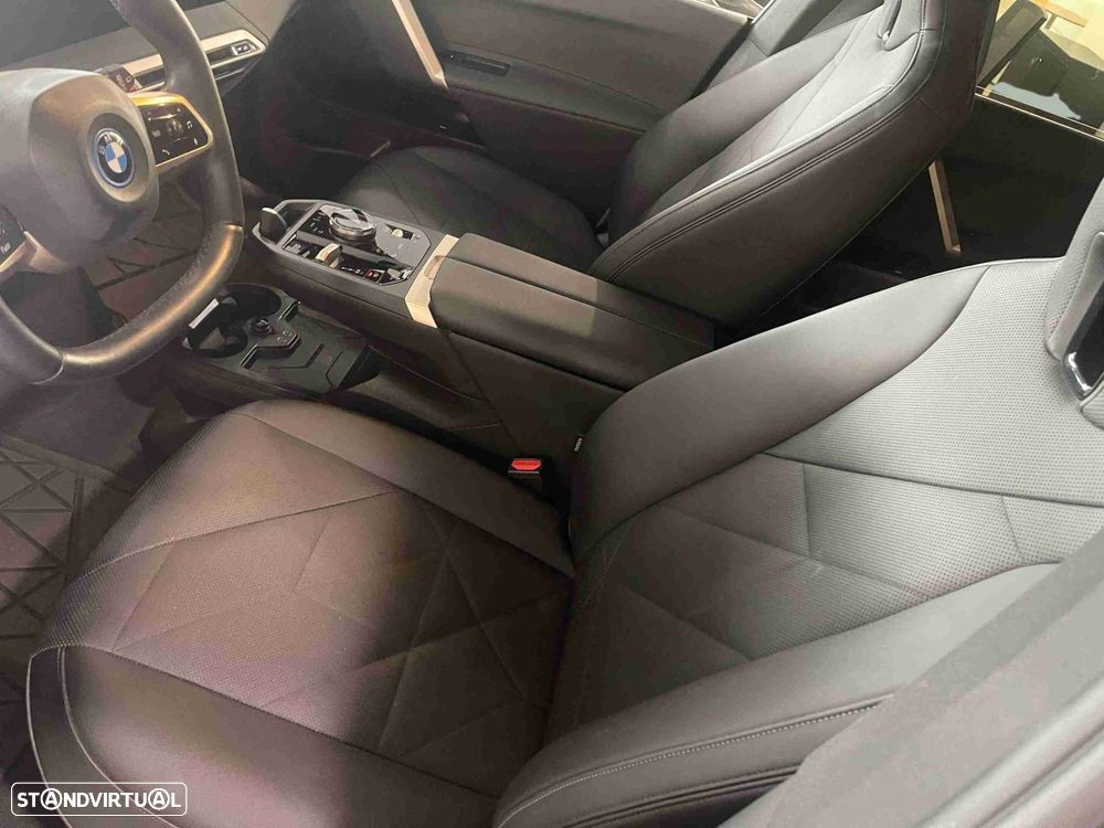 BMW iX xDrive 40 Pack Desportivo - 10