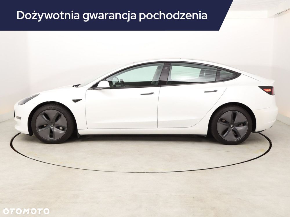 Tesla Model 3 - 4