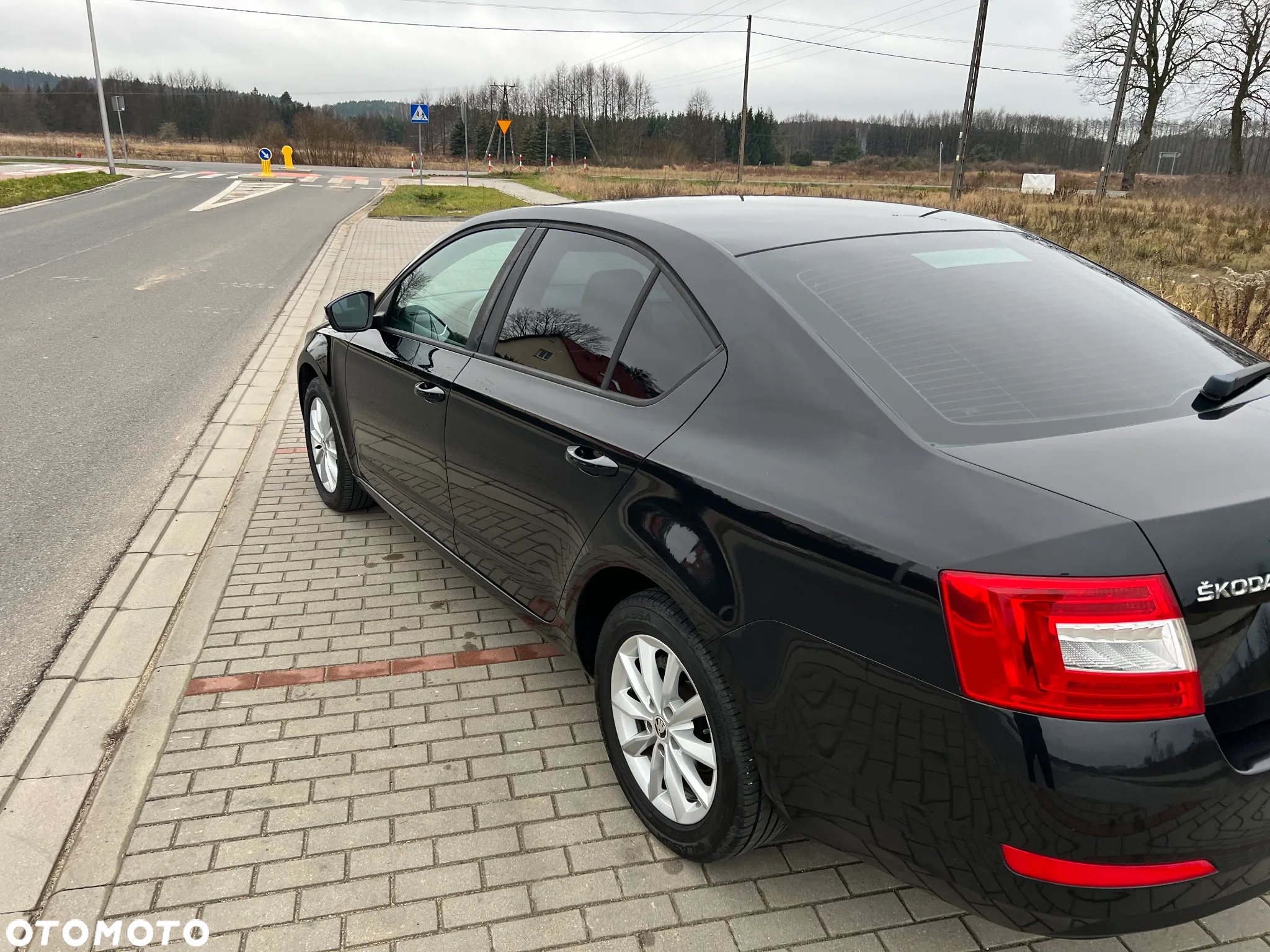 Skoda Octavia 1.6 TDI Family DSG - 27