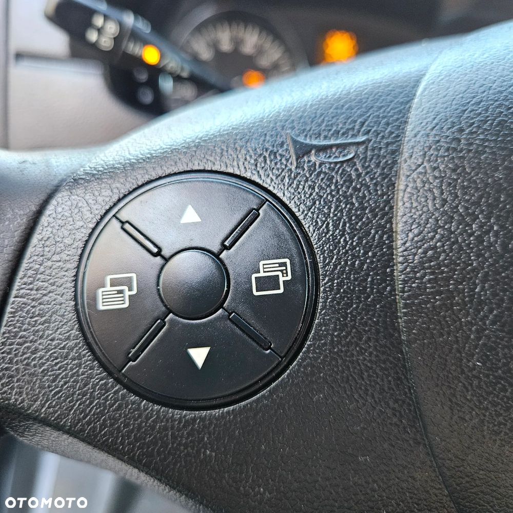 Mercedes-Benz Sprinter - 27