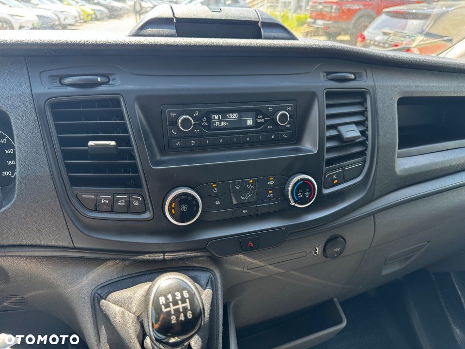 Ford Nowy Transit - 13
