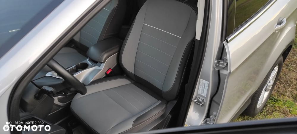 Ford Kuga - 12